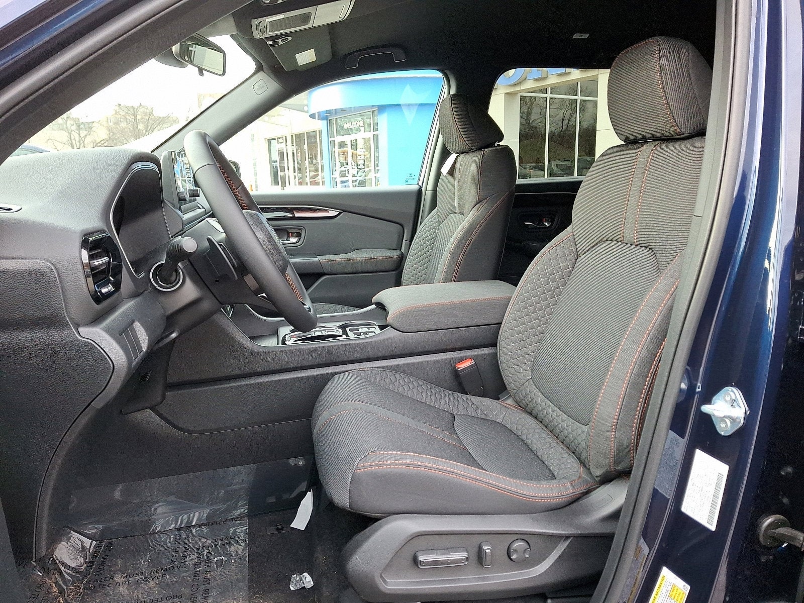 2025 Honda Pilot 2WD SPORT