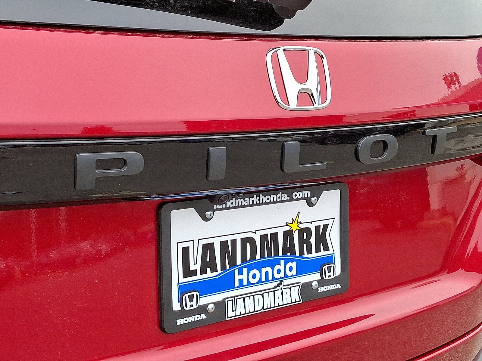 2025 Honda Pilot 2WD Sport