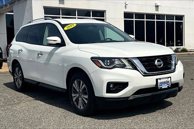 2019 Nissan Pathfinder SL