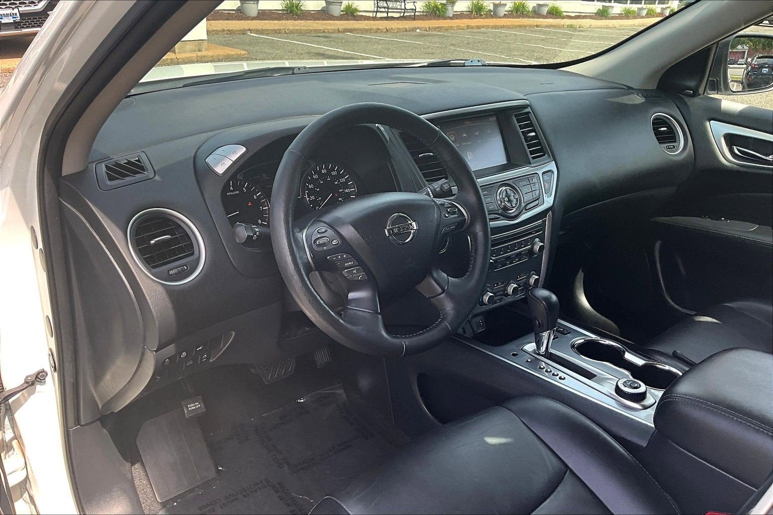 2019 Nissan Pathfinder SL