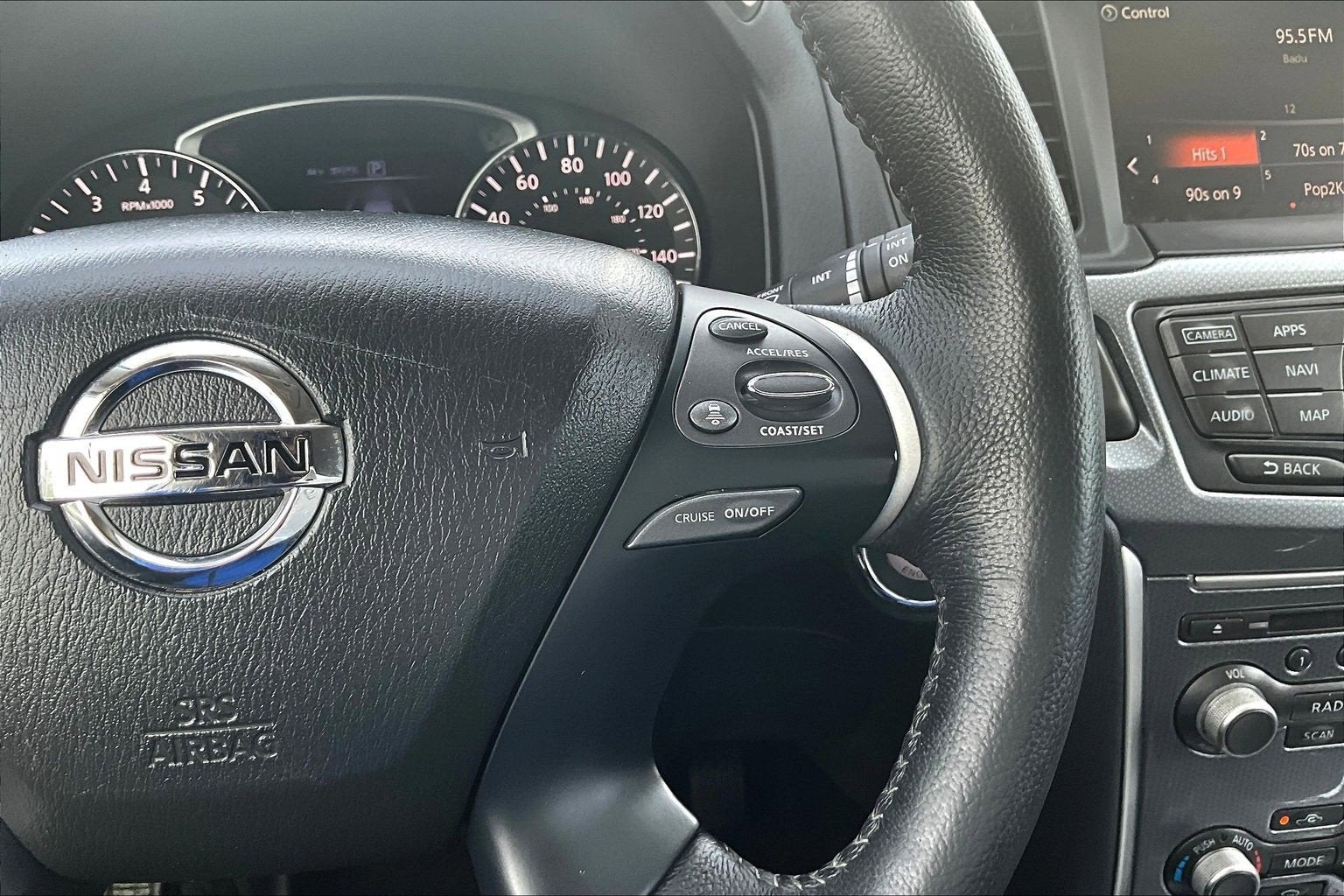 2019 Nissan Pathfinder SL