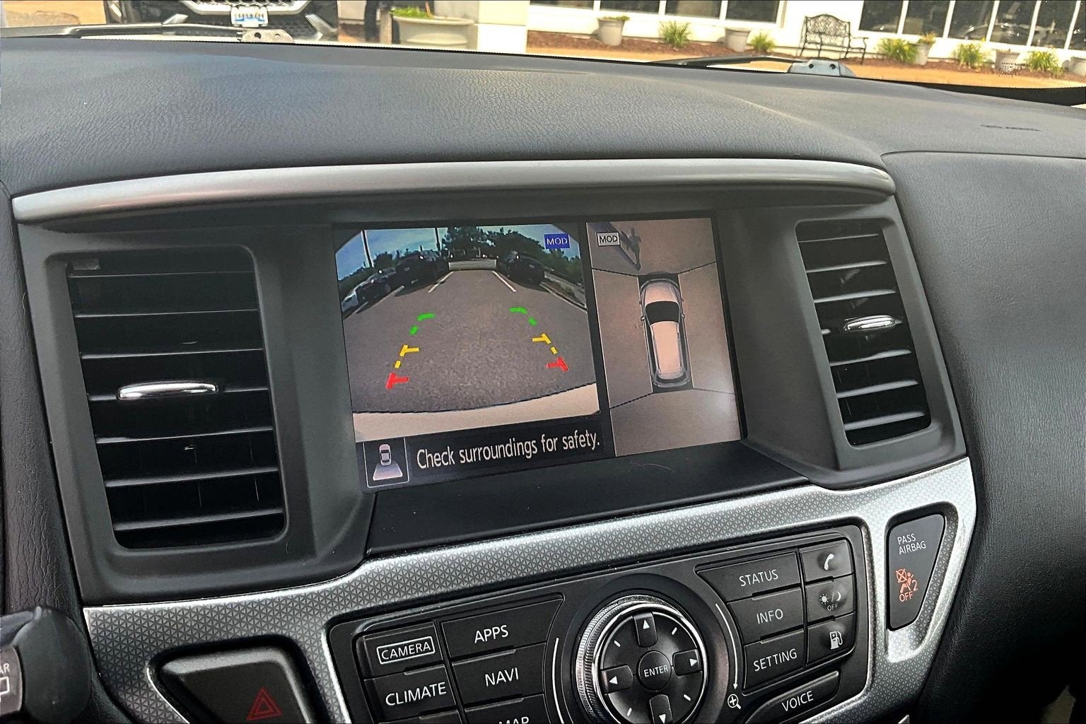 2019 Nissan Pathfinder SL