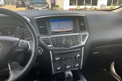 2019 Nissan Pathfinder SL