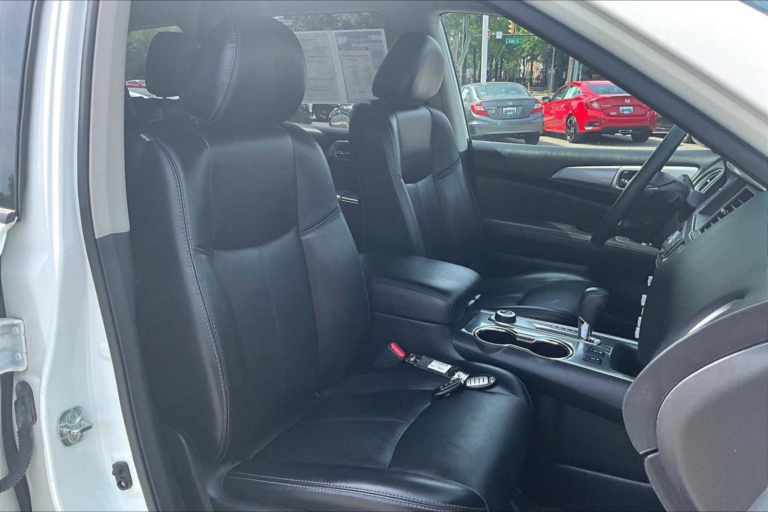 2019 Nissan Pathfinder SL
