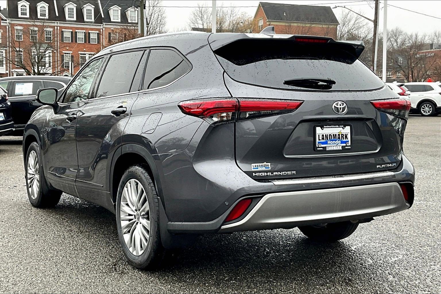 2023 Toyota Highlander Platinum