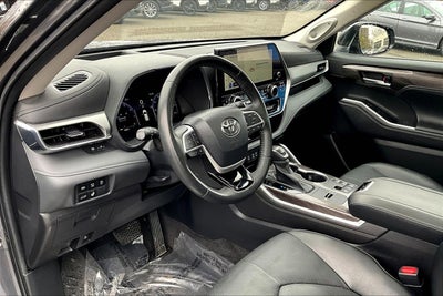 2023 Toyota Highlander Platinum