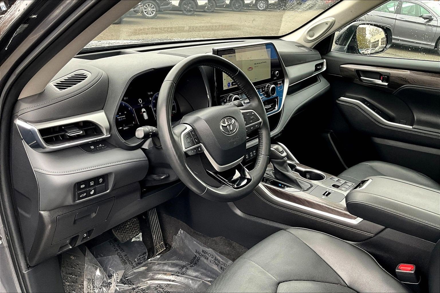 2023 Toyota Highlander Platinum