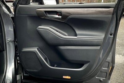 2023 Toyota Highlander Platinum