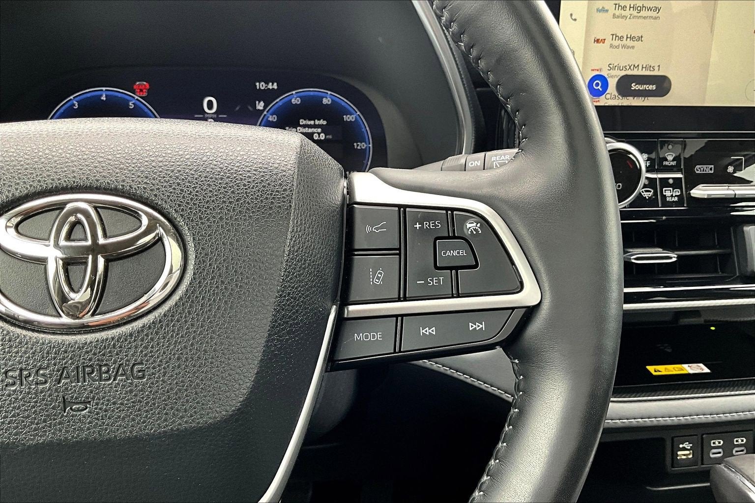 2023 Toyota Highlander Platinum