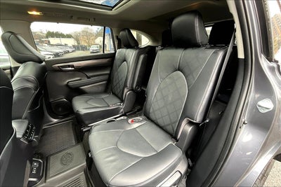 2023 Toyota Highlander Platinum