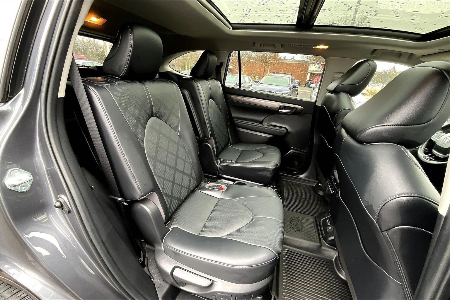 2023 Toyota Highlander Platinum