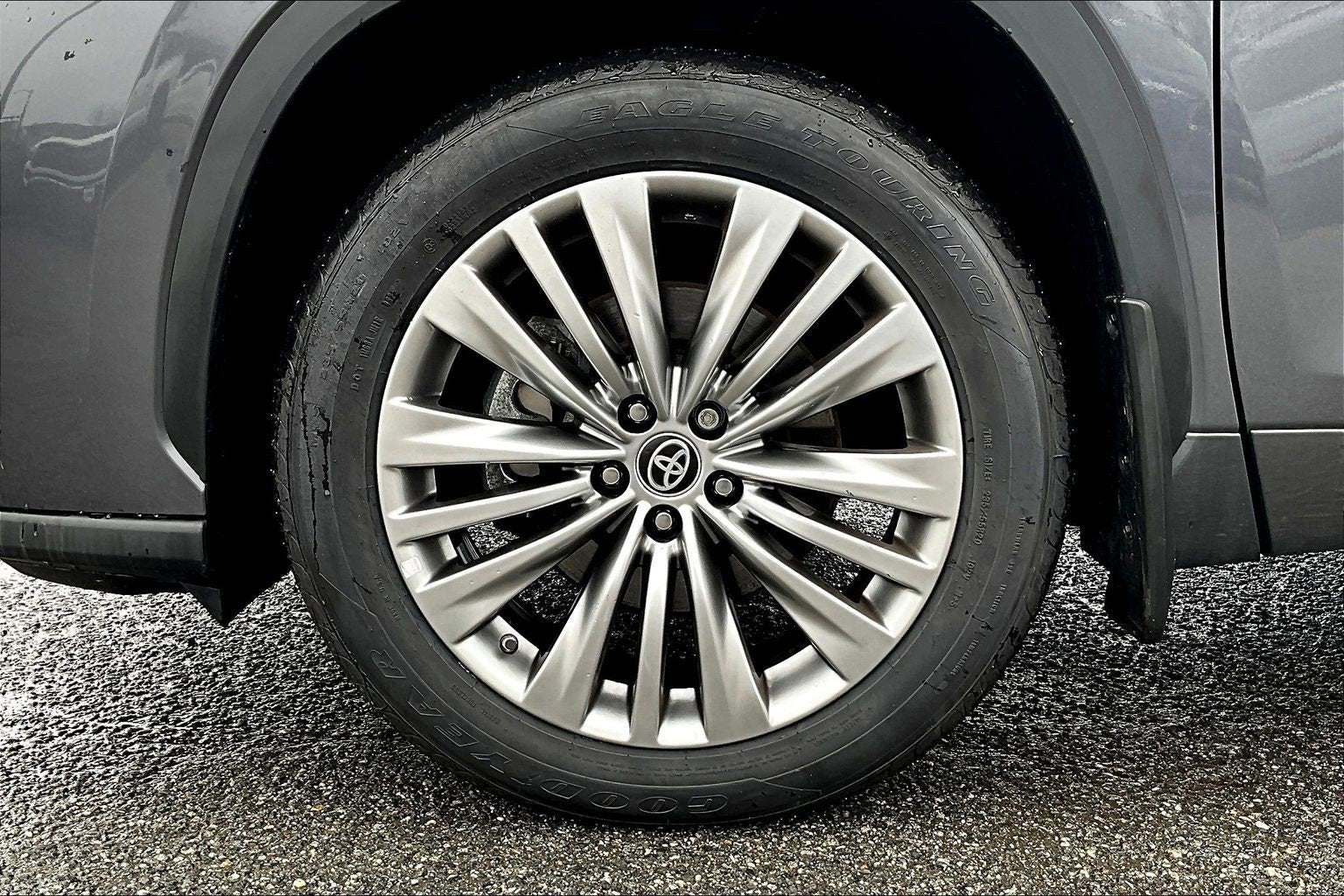 2023 Toyota Highlander Platinum