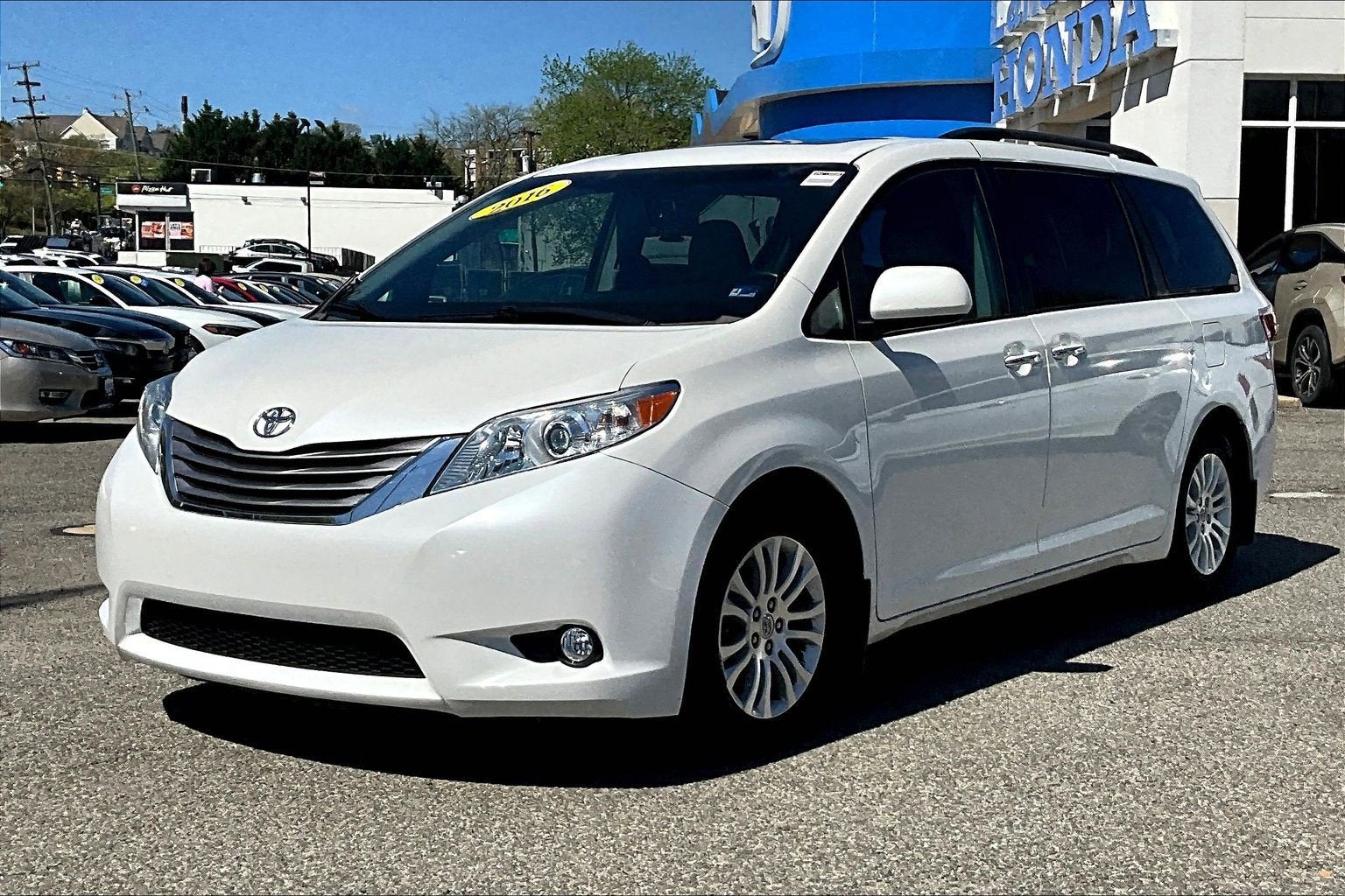 2016 Toyota Sienna XLE Premium