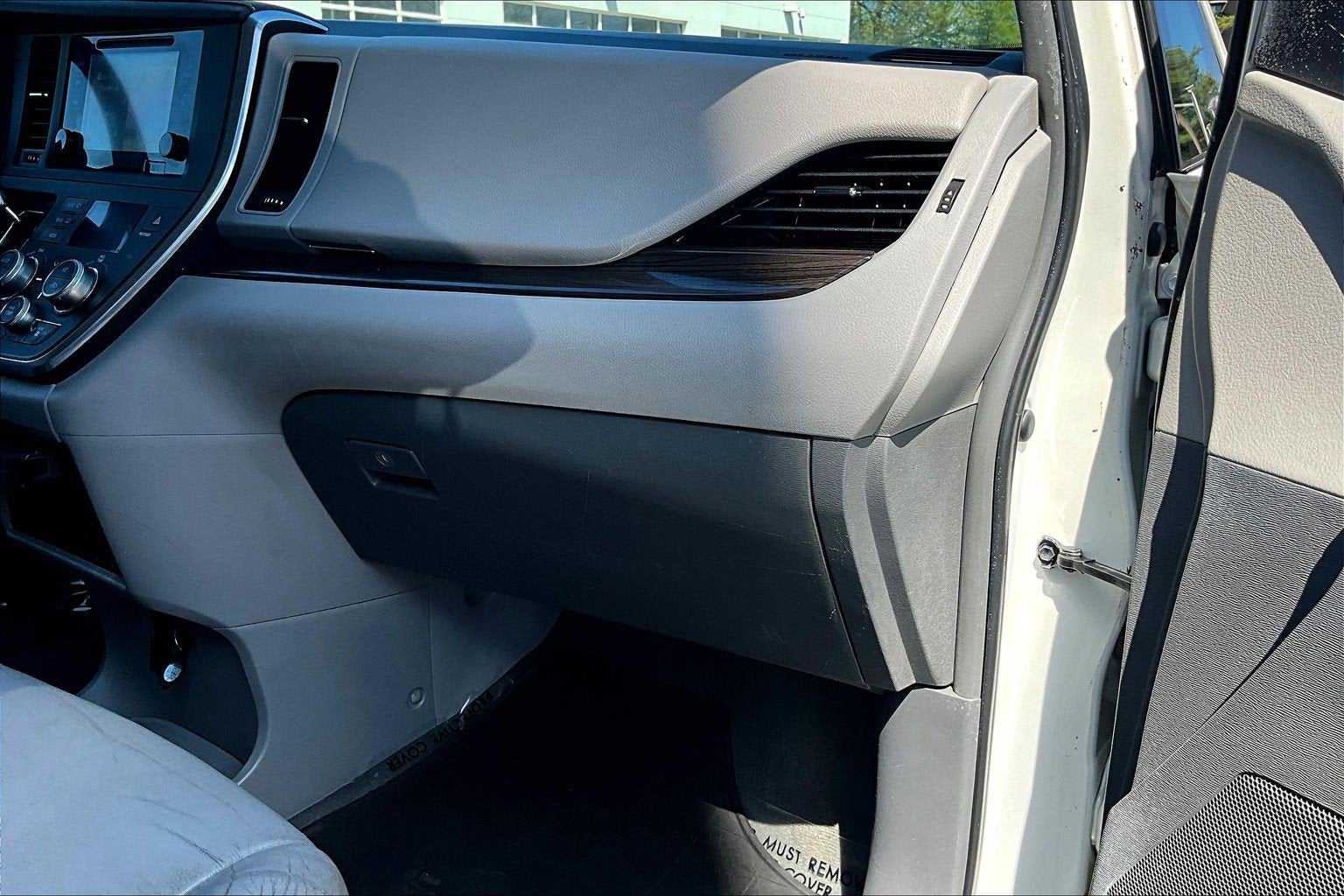 2016 Toyota Sienna XLE Premium