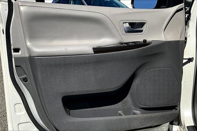 2016 Toyota Sienna XLE Premium