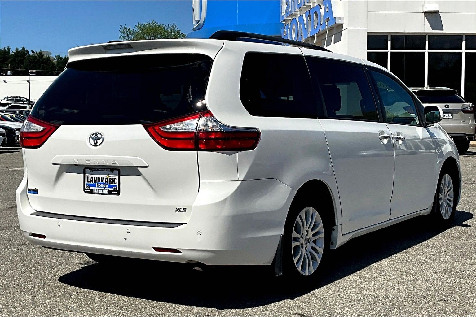 2016 Toyota Sienna XLE Premium