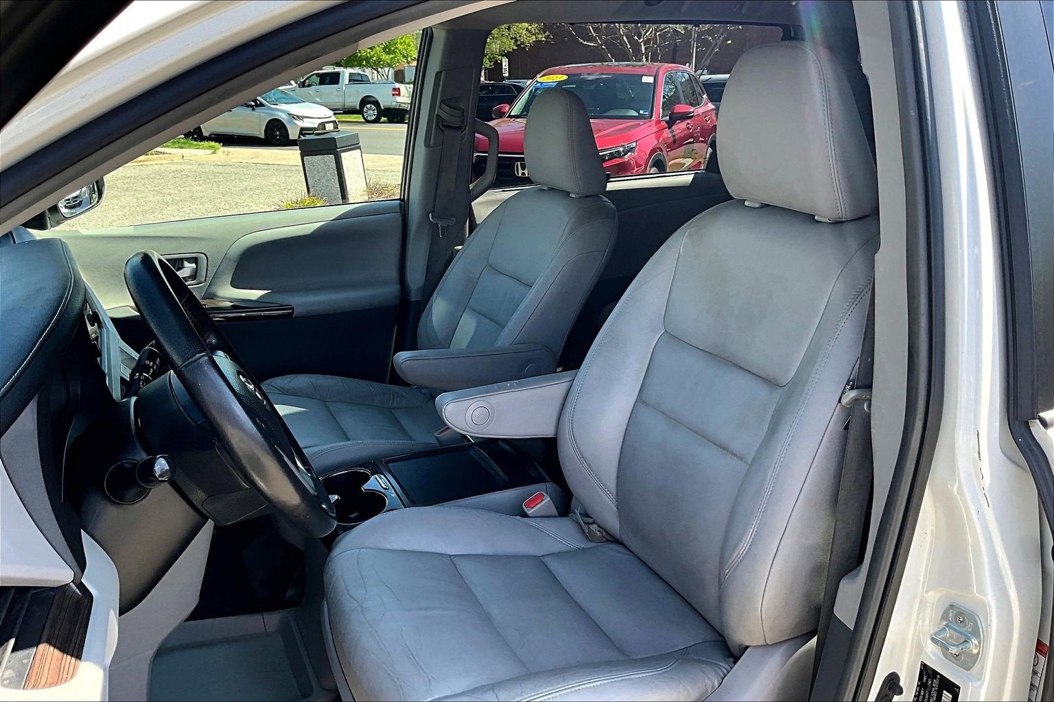 2016 Toyota Sienna XLE Premium