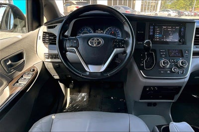 2016 Toyota Sienna XLE Premium