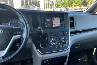 2016 Toyota Sienna XLE Premium