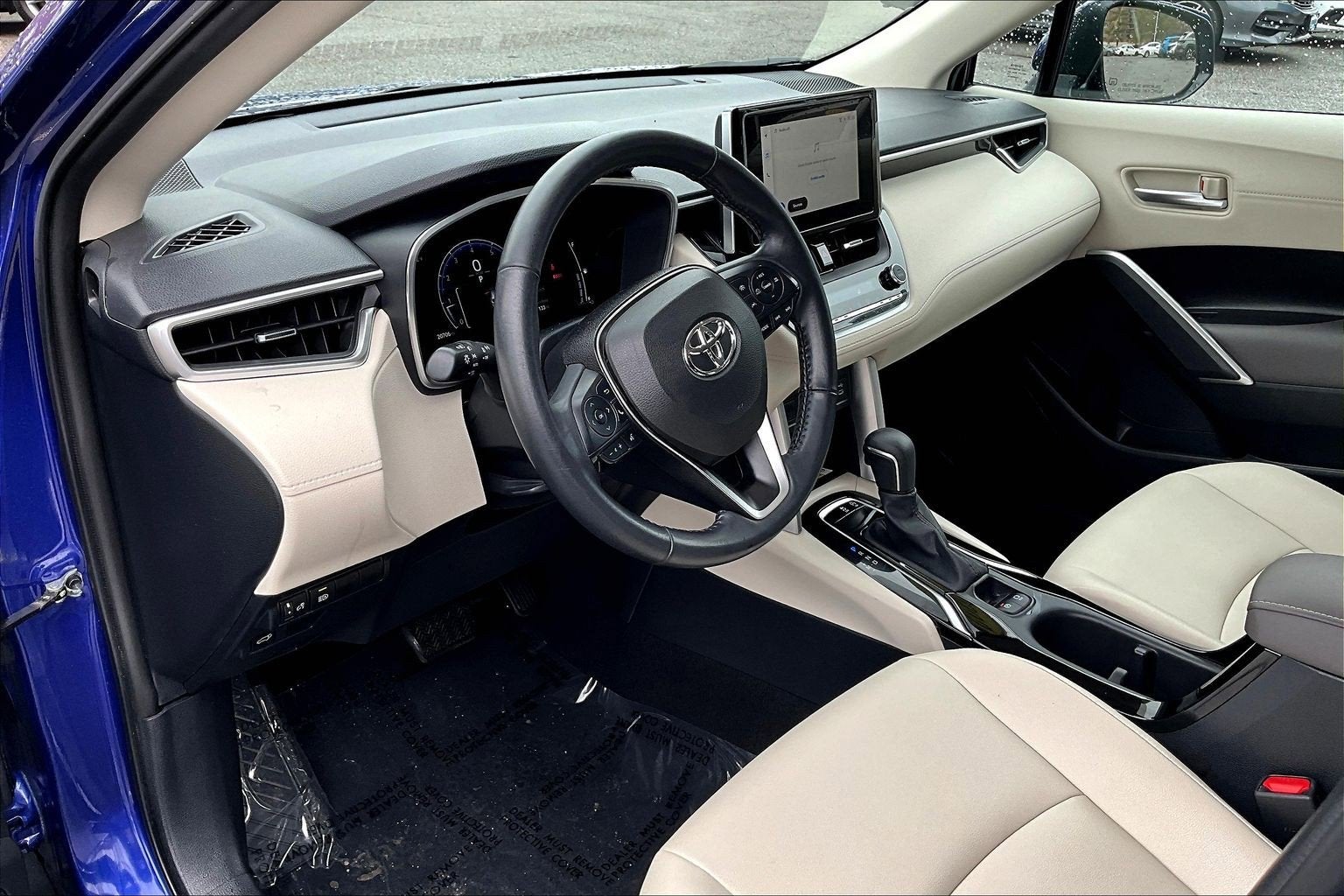 2023 Toyota Corolla Cross XLE