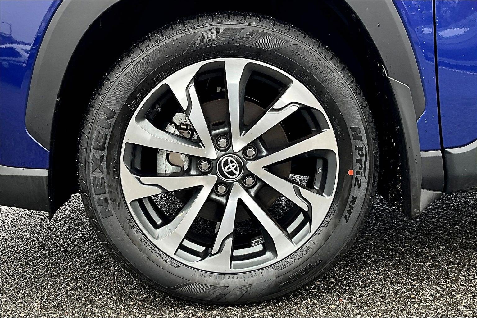 2023 Toyota Corolla Cross XLE