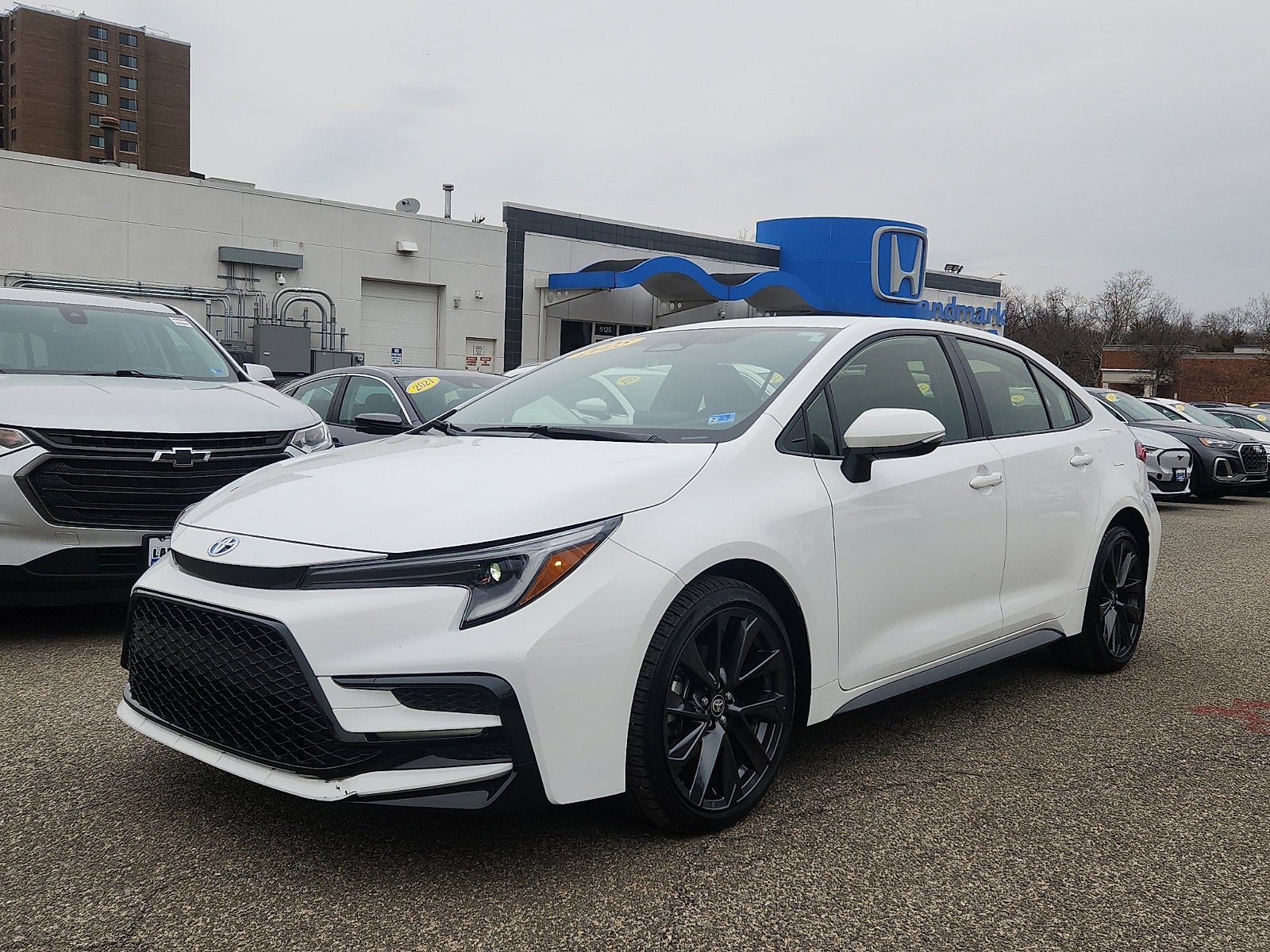 2025 Toyota Corolla Hybrid SE
