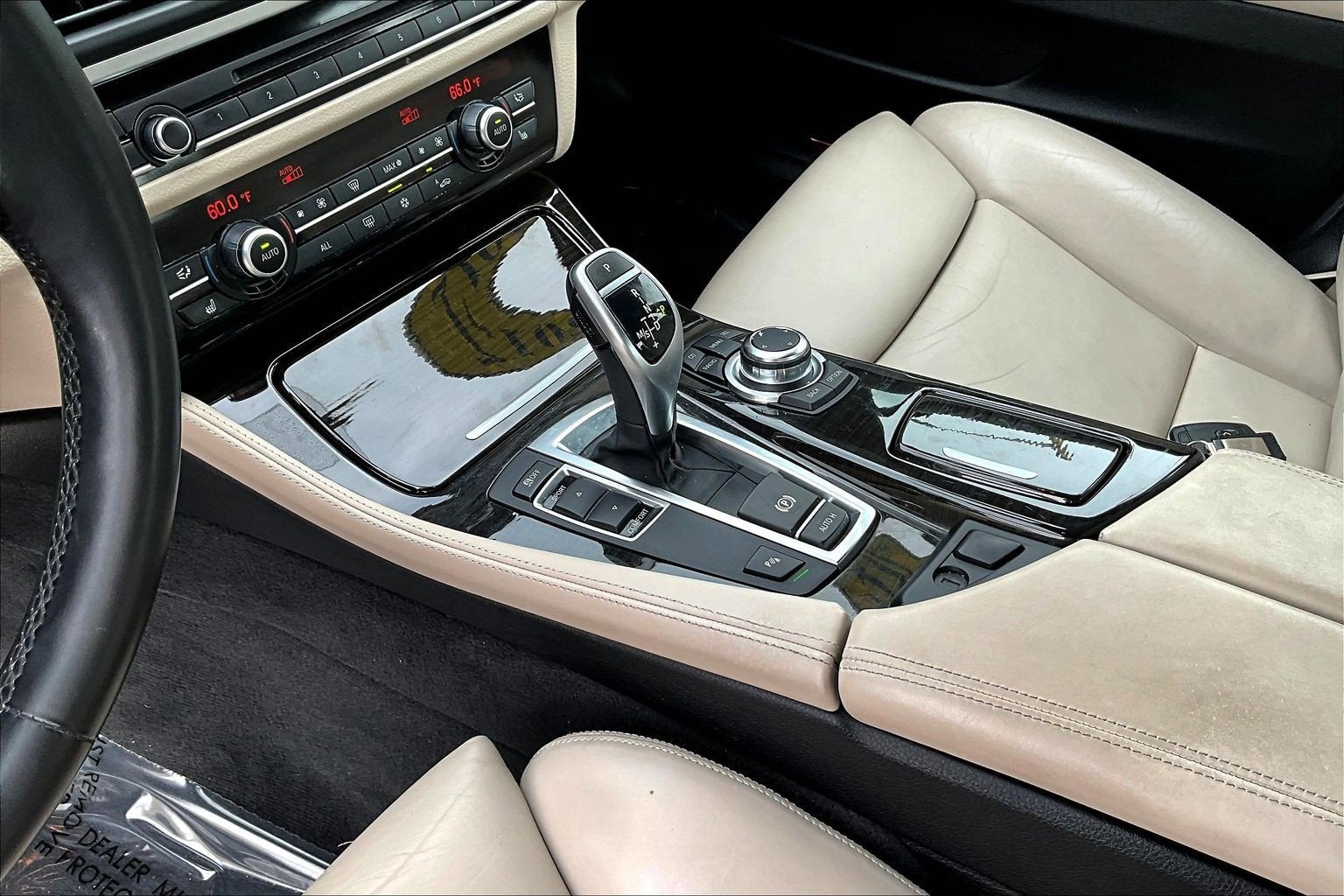 2012 BMW 5 Series 528i