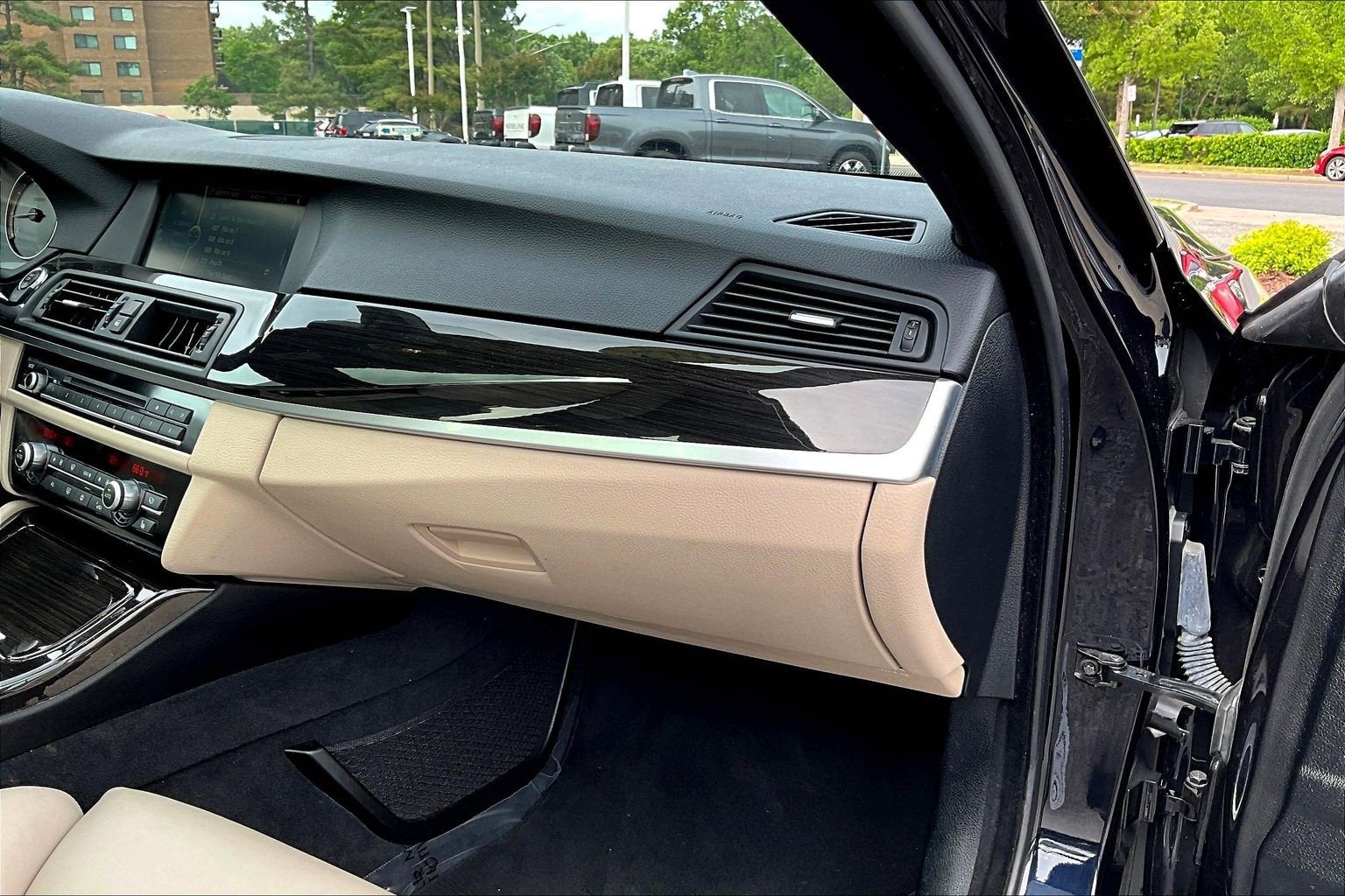 2012 BMW 5 Series 528i