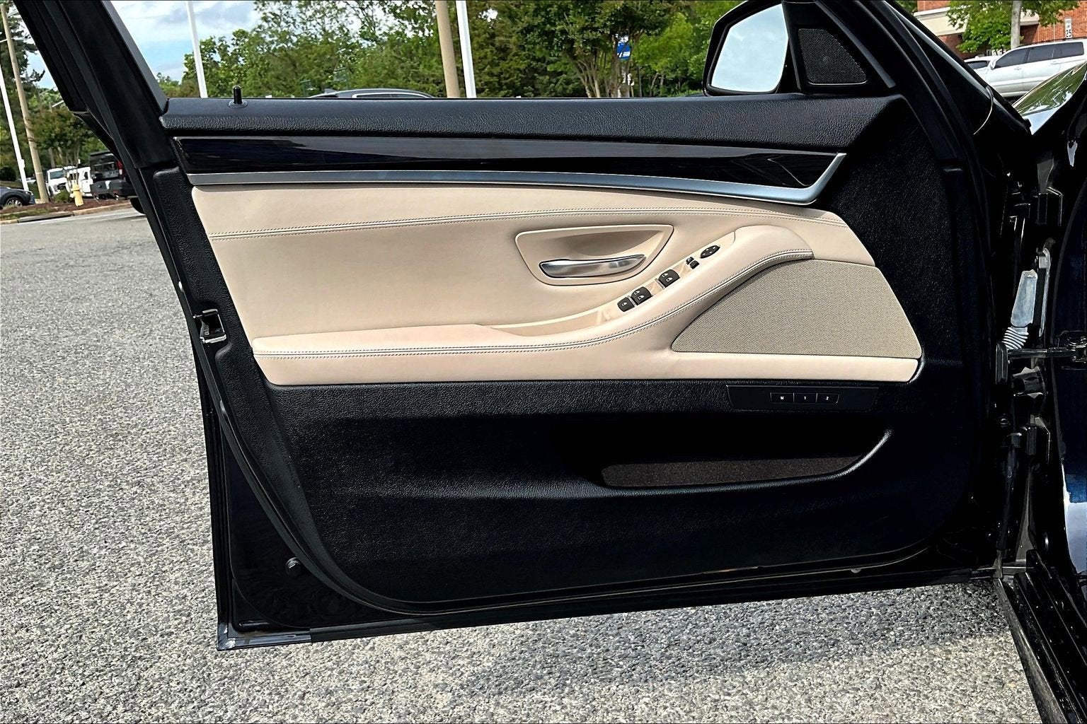 2012 BMW 5 Series 528i