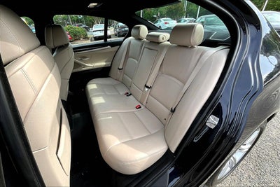 2012 BMW 5 Series 528i