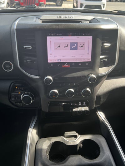 2022 RAM 1500 Big Horn Crew Cab 4x4 5'7' Box