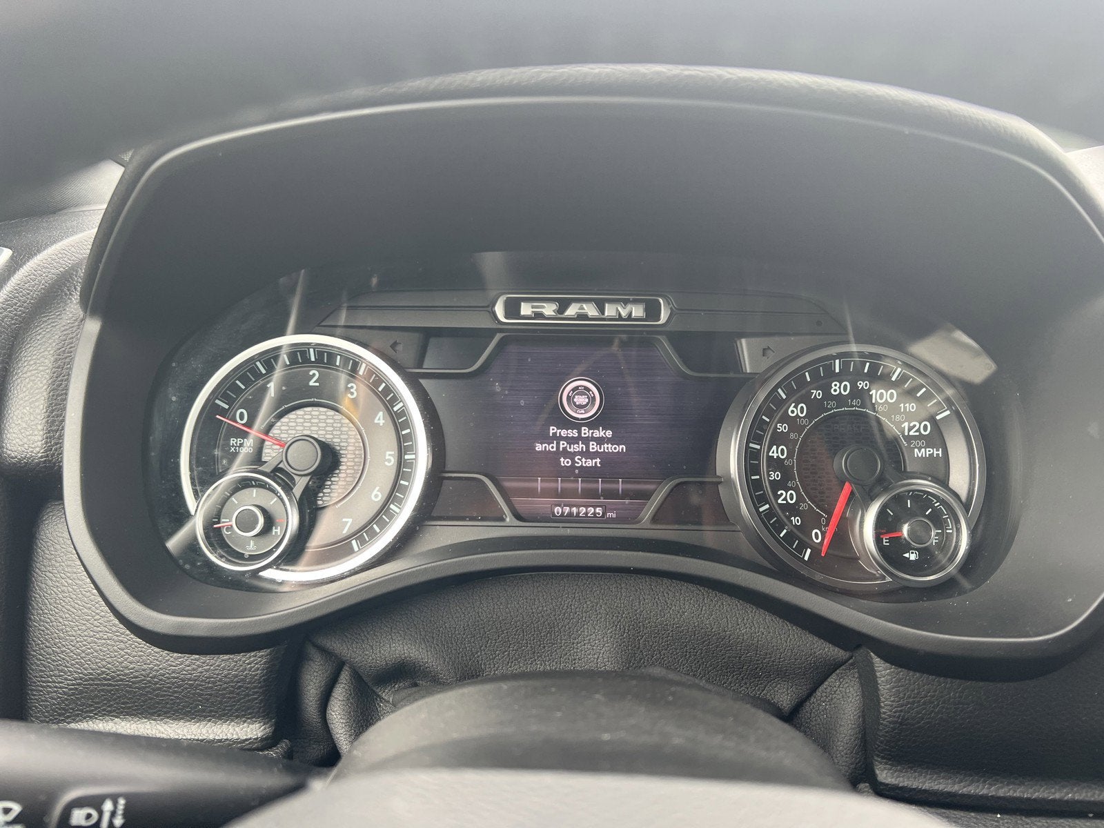 2021 RAM 1500 Big Horn Crew Cab 4x4 5'7' Box