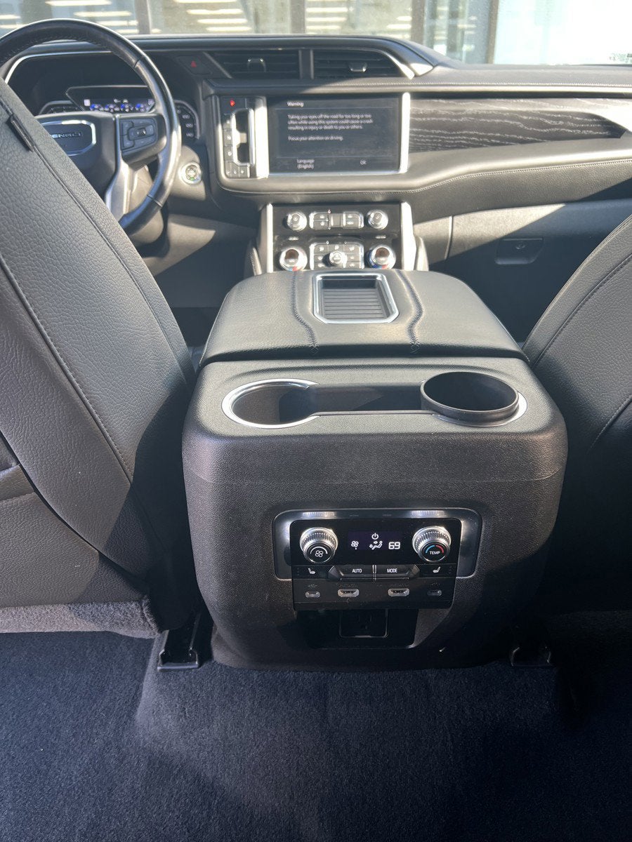 2021 GMC Yukon XL 4WD Denali