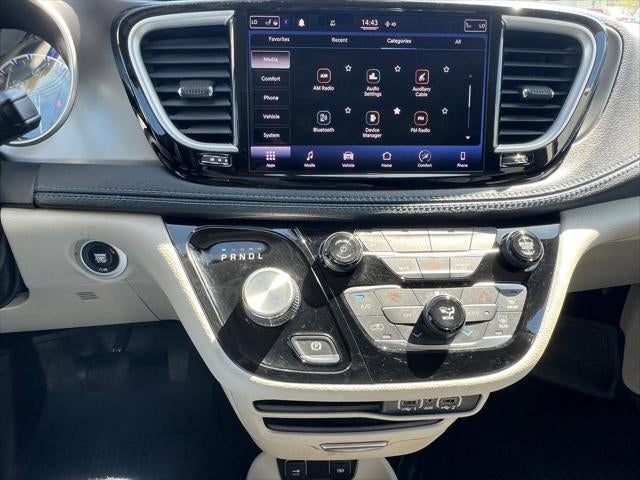 2021 Chrysler Pacifica Touring AWD