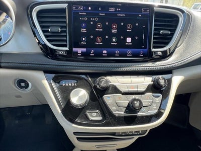 2021 Chrysler Pacifica Touring AWD