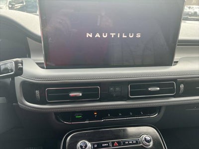2021 Lincoln Nautilus Reserve