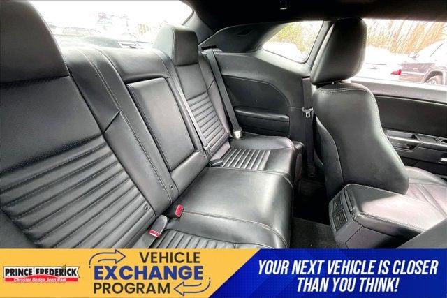 2014 Dodge Challenger SXT Plus