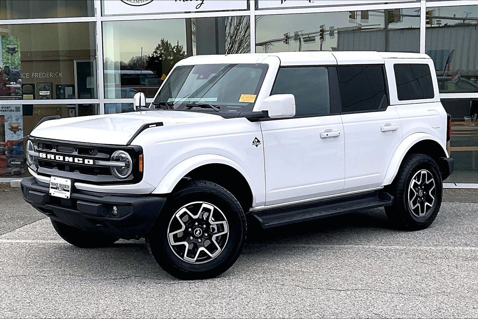 2025 Ford Bronco Outer Banks