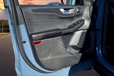 2025 Ford Escape ST-Line Elite