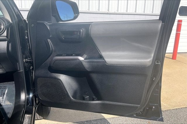 2023 Toyota TACOMA SR5 SR5