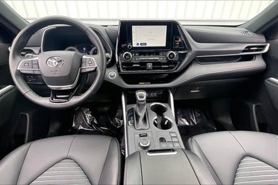 2025 Toyota HIGHLANDER XSE