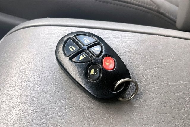 2010 Toyota SIENNA XLE