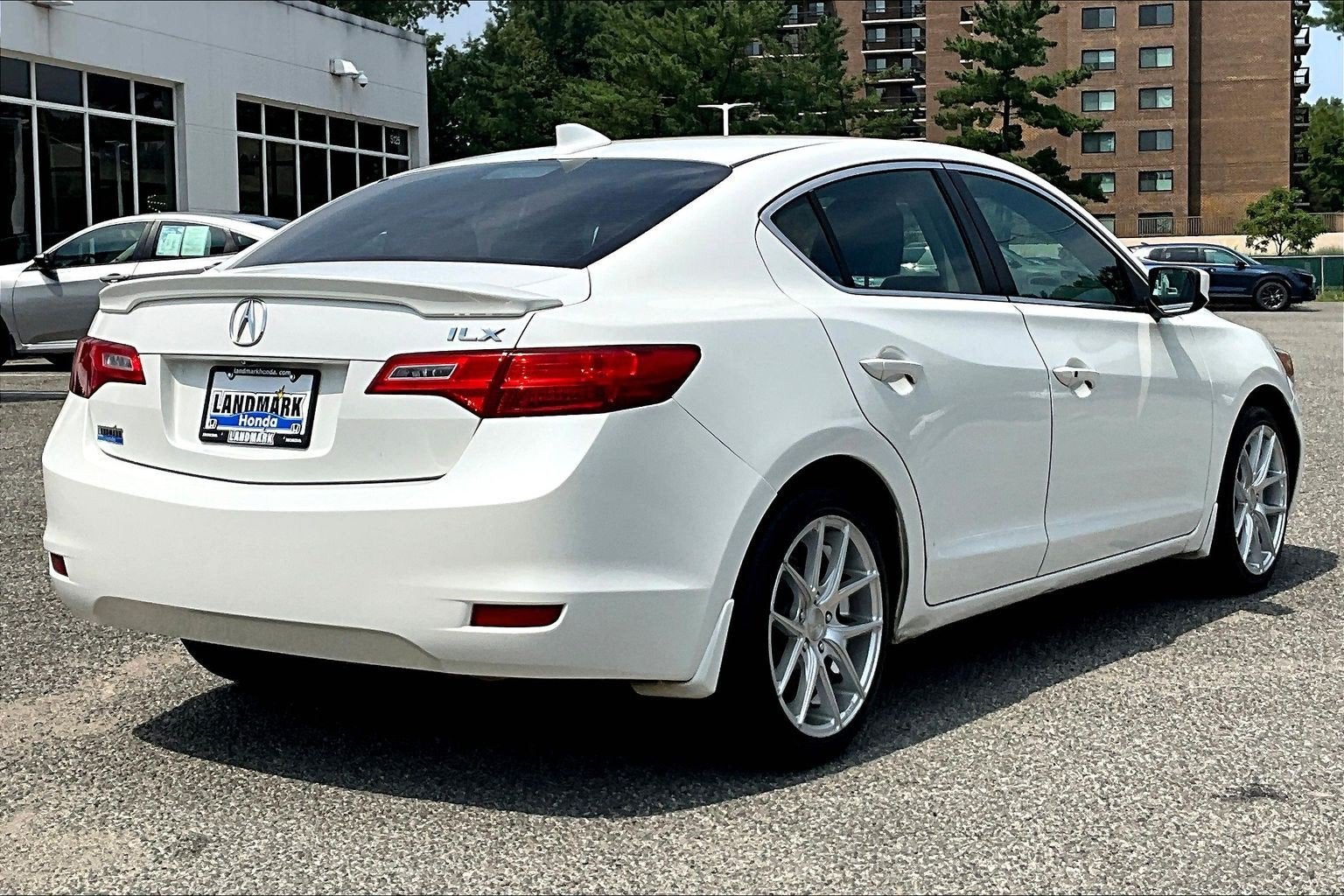 2014 Acura ILX 4dr Sdn 2.0L