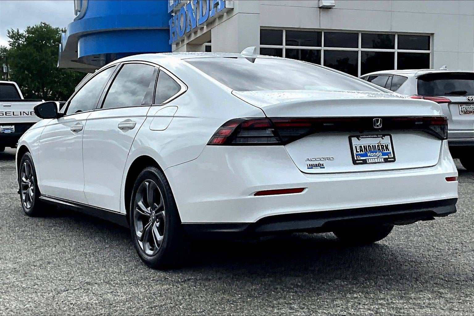 2023 Honda Accord Sedan EX