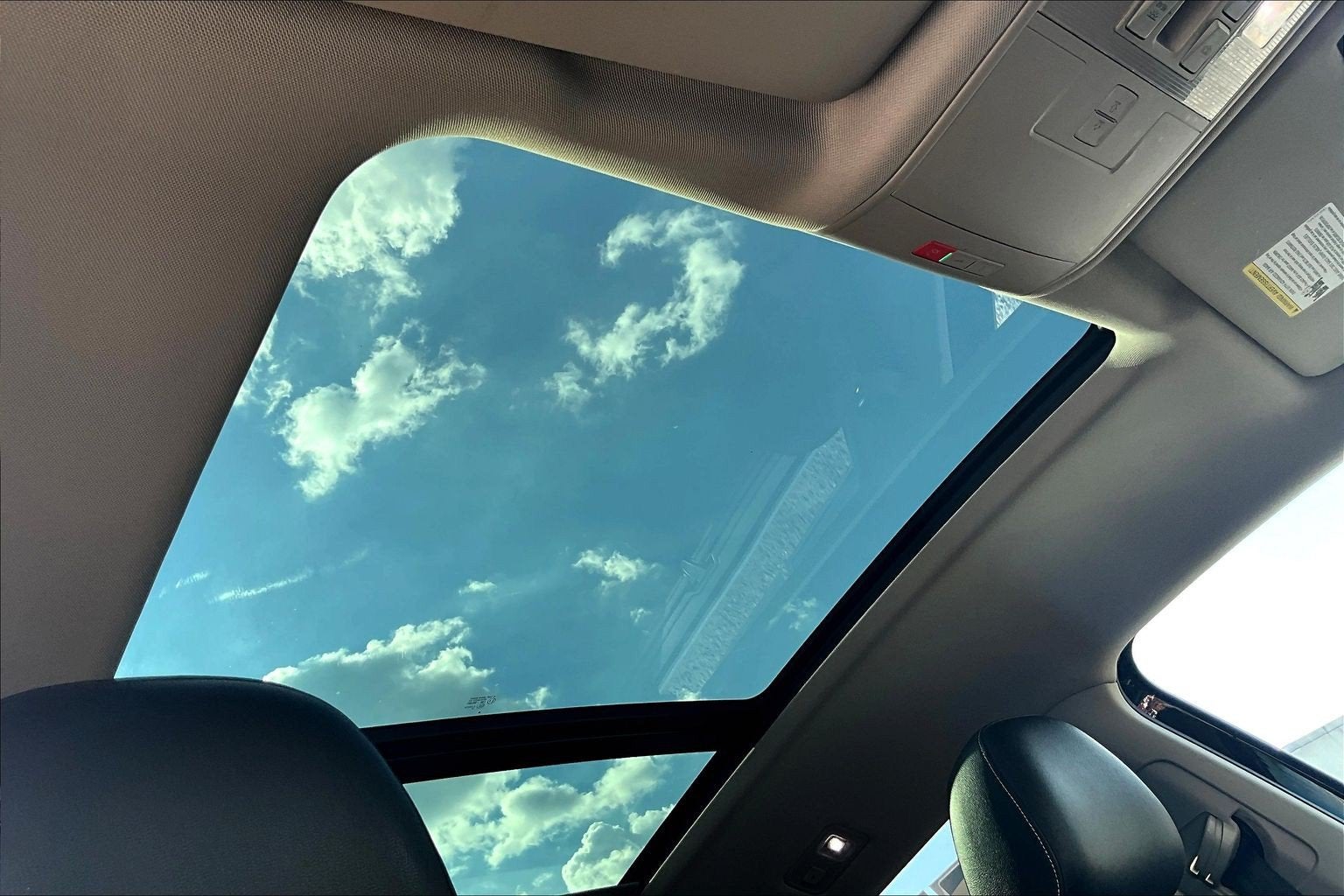 2021 Volkswagen Atlas 3.6L V6 SE w/Technology R-Line