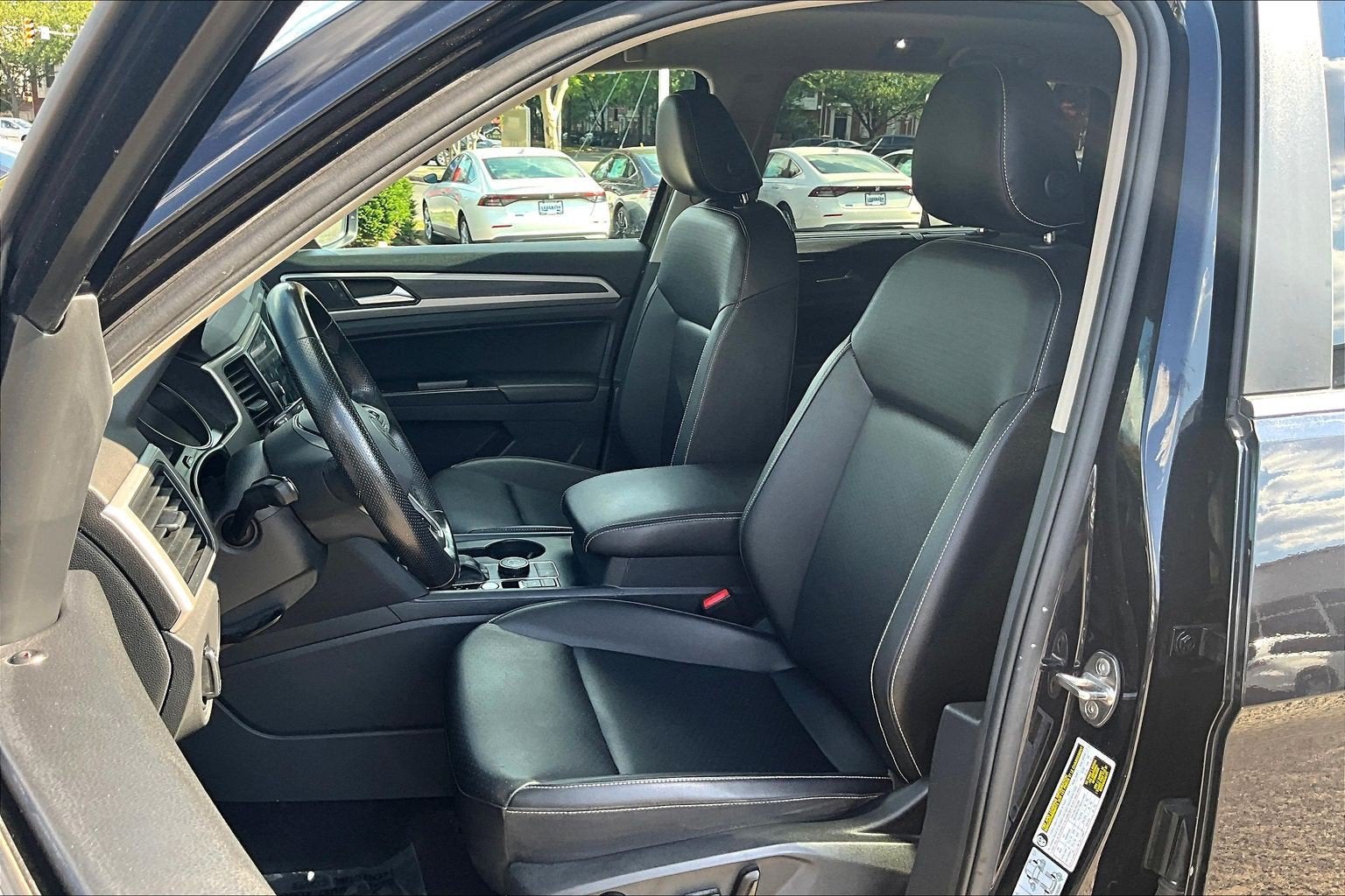 2021 Volkswagen Atlas 3.6L V6 SE w/Technology R-Line