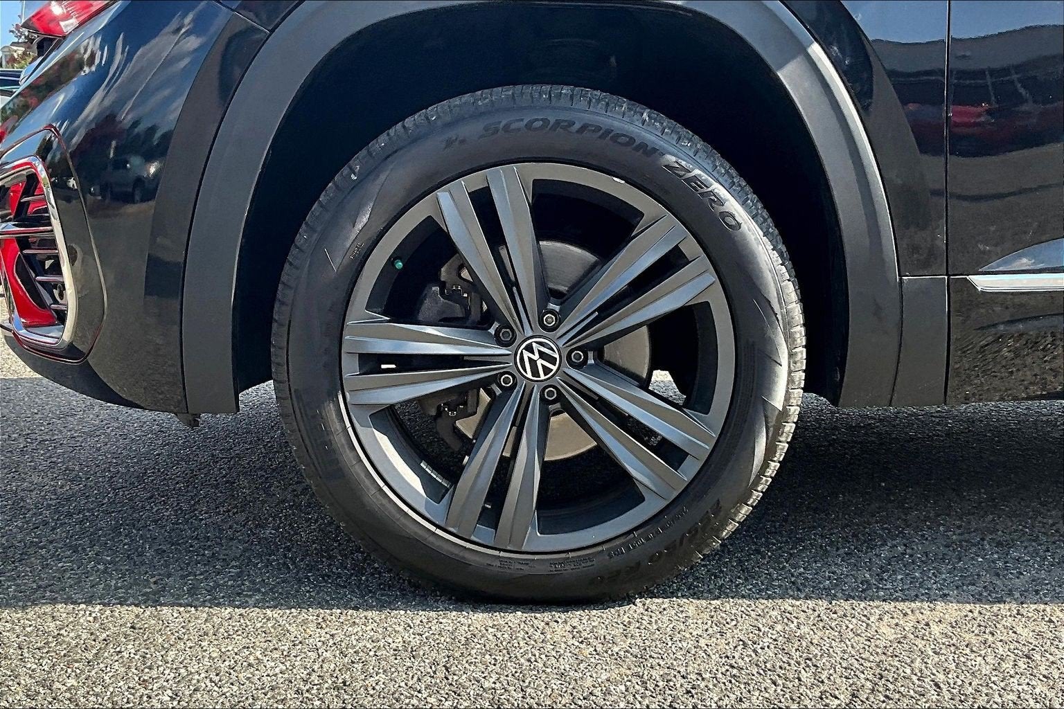 2021 Volkswagen Atlas 3.6L V6 SE w/Technology R-Line
