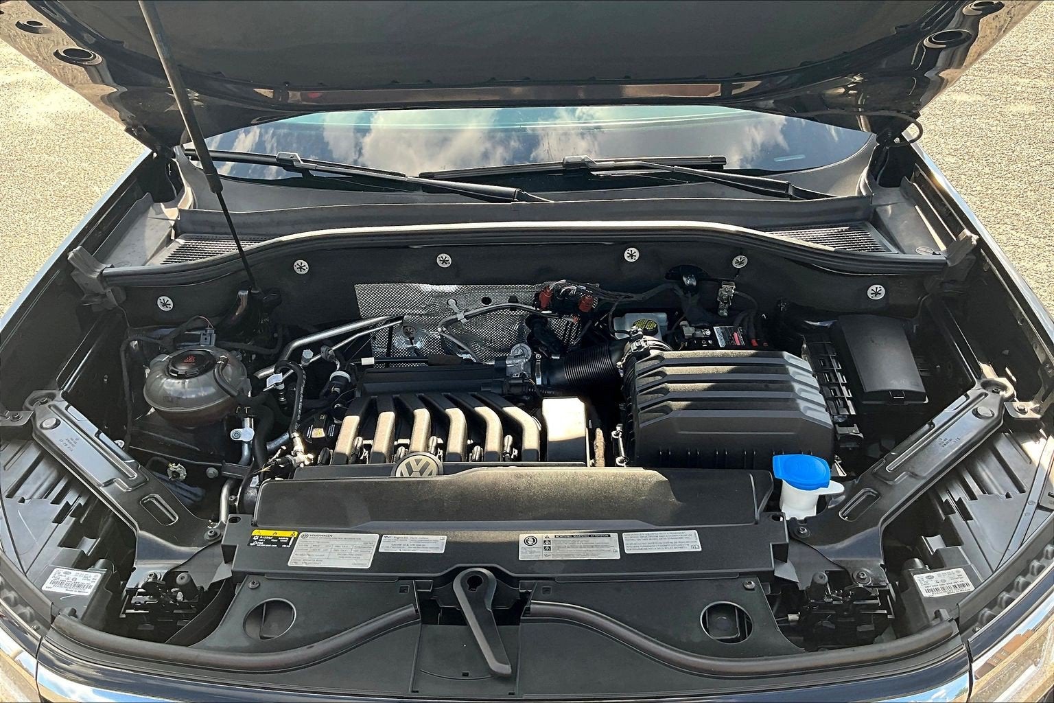 2021 Volkswagen Atlas 3.6L V6 SE w/Technology R-Line