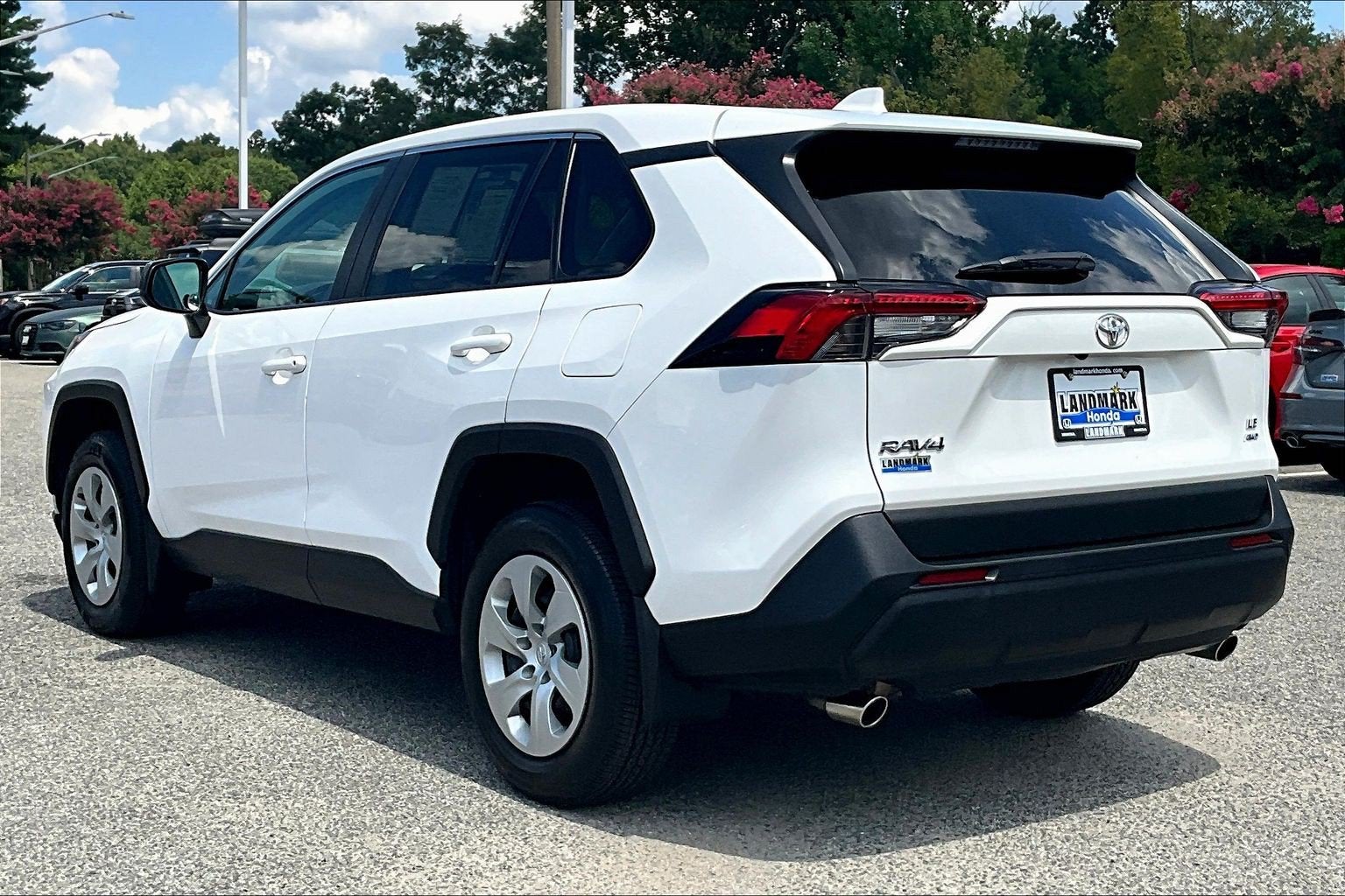 2022 Toyota RAV4 LE