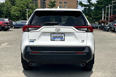 2022 Toyota RAV4 LE